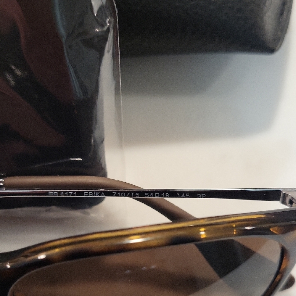 Ray-Ban P Erika Polarized Brown Tortoise Sunglasses with Black Case - Picture 2 of 4